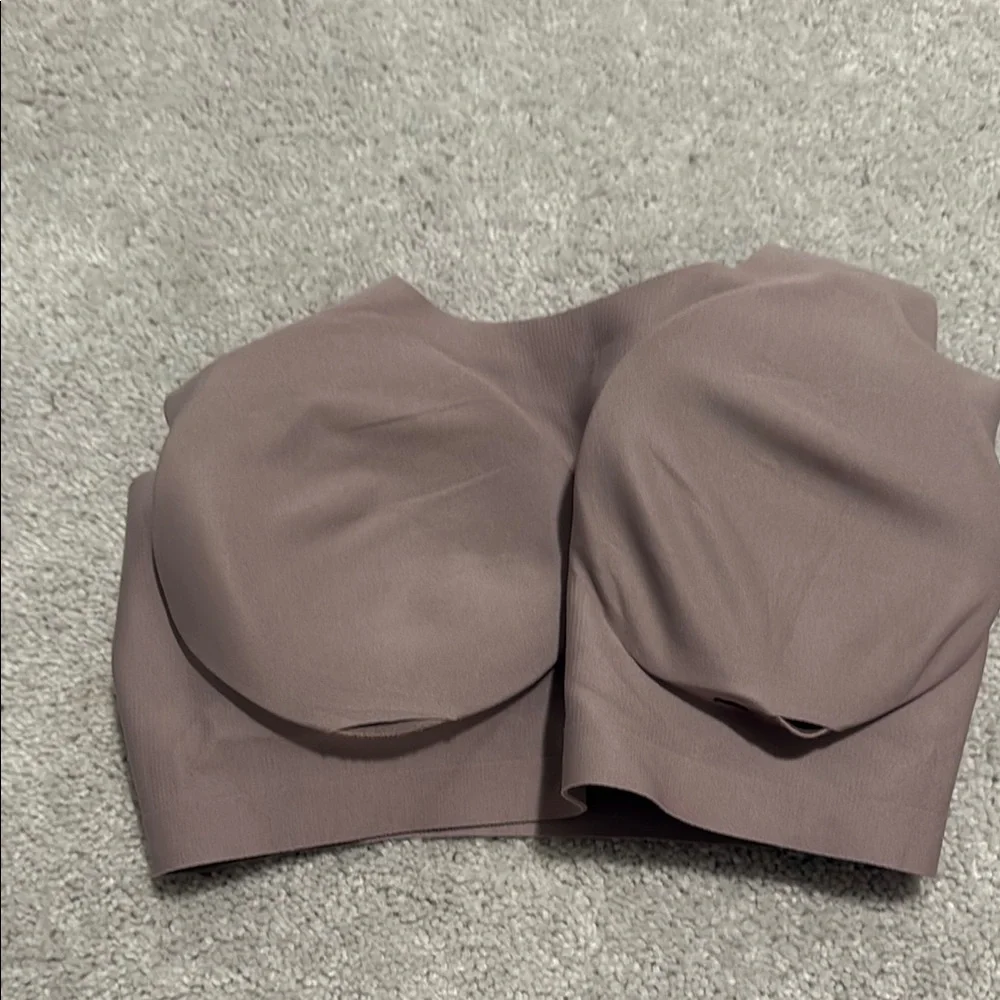 Victoria’s Secret High Line Scoop Neck Mauve Sports Bra - Size large - Picture 3 of 4